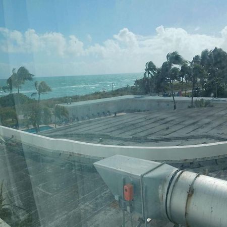 Casablanca On The Beach Miami Beach Exterior photo