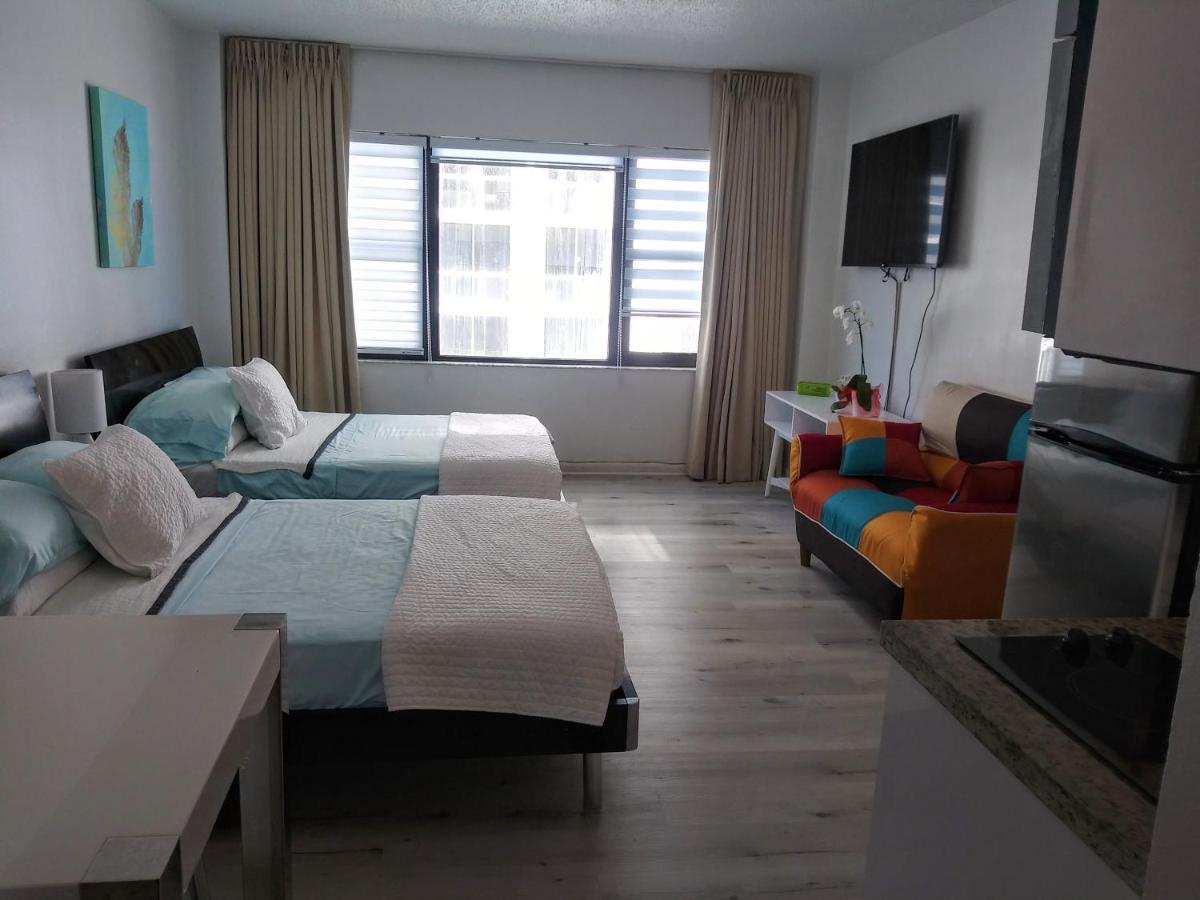 Casablanca On The Beach Miami Beach Room photo