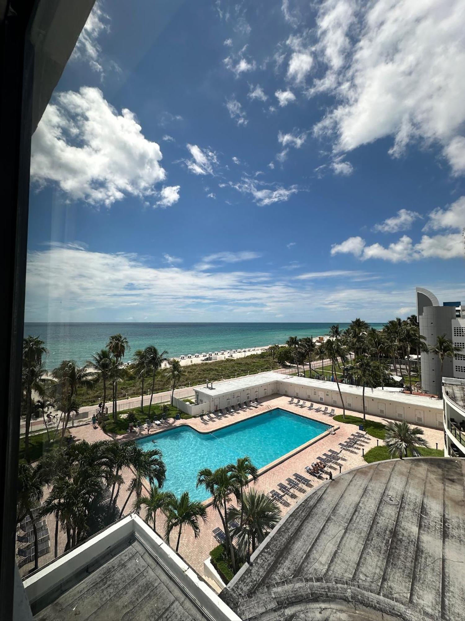 Casablanca On The Beach Miami Beach Room photo