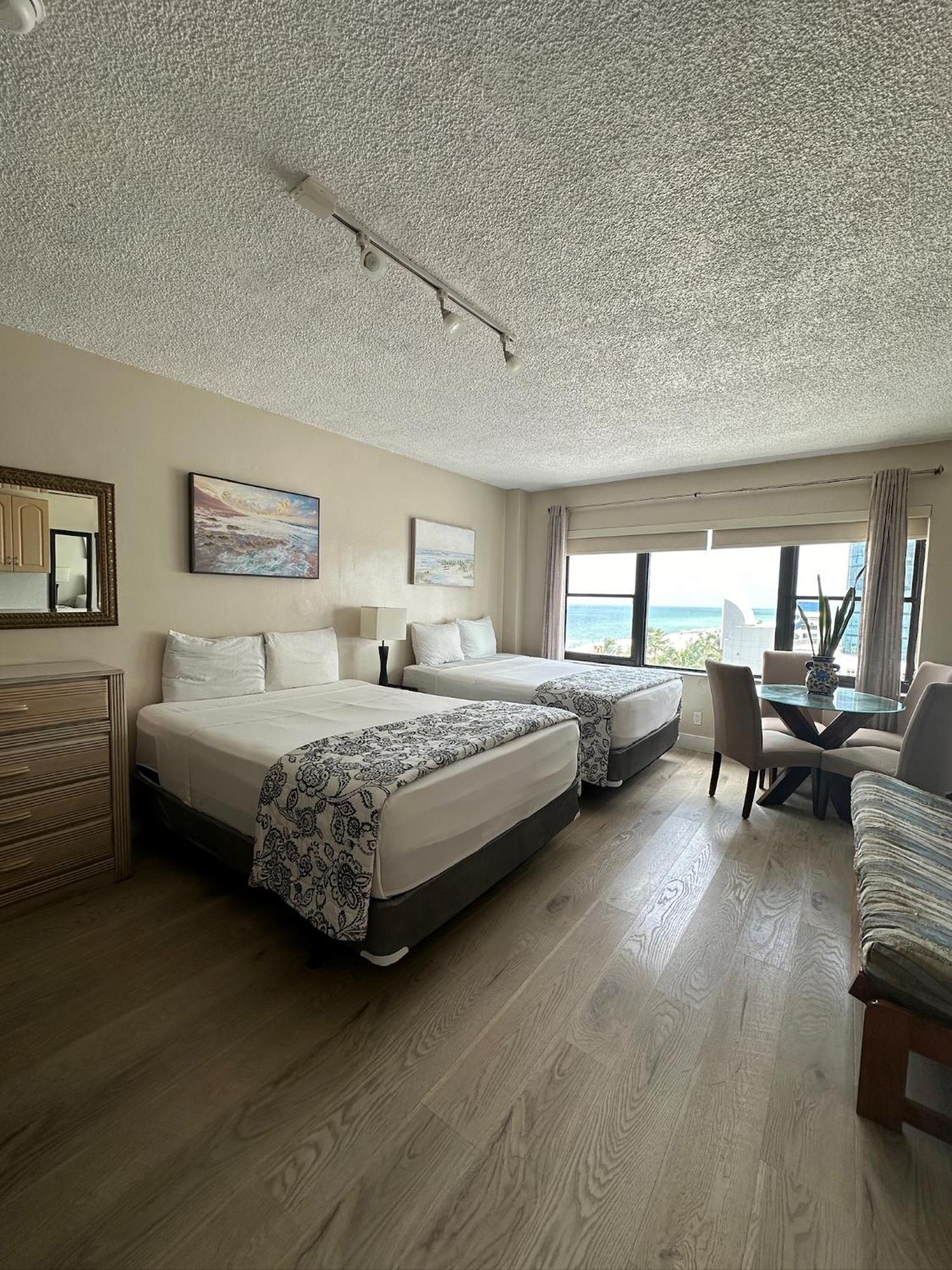 Casablanca On The Beach Miami Beach Room photo