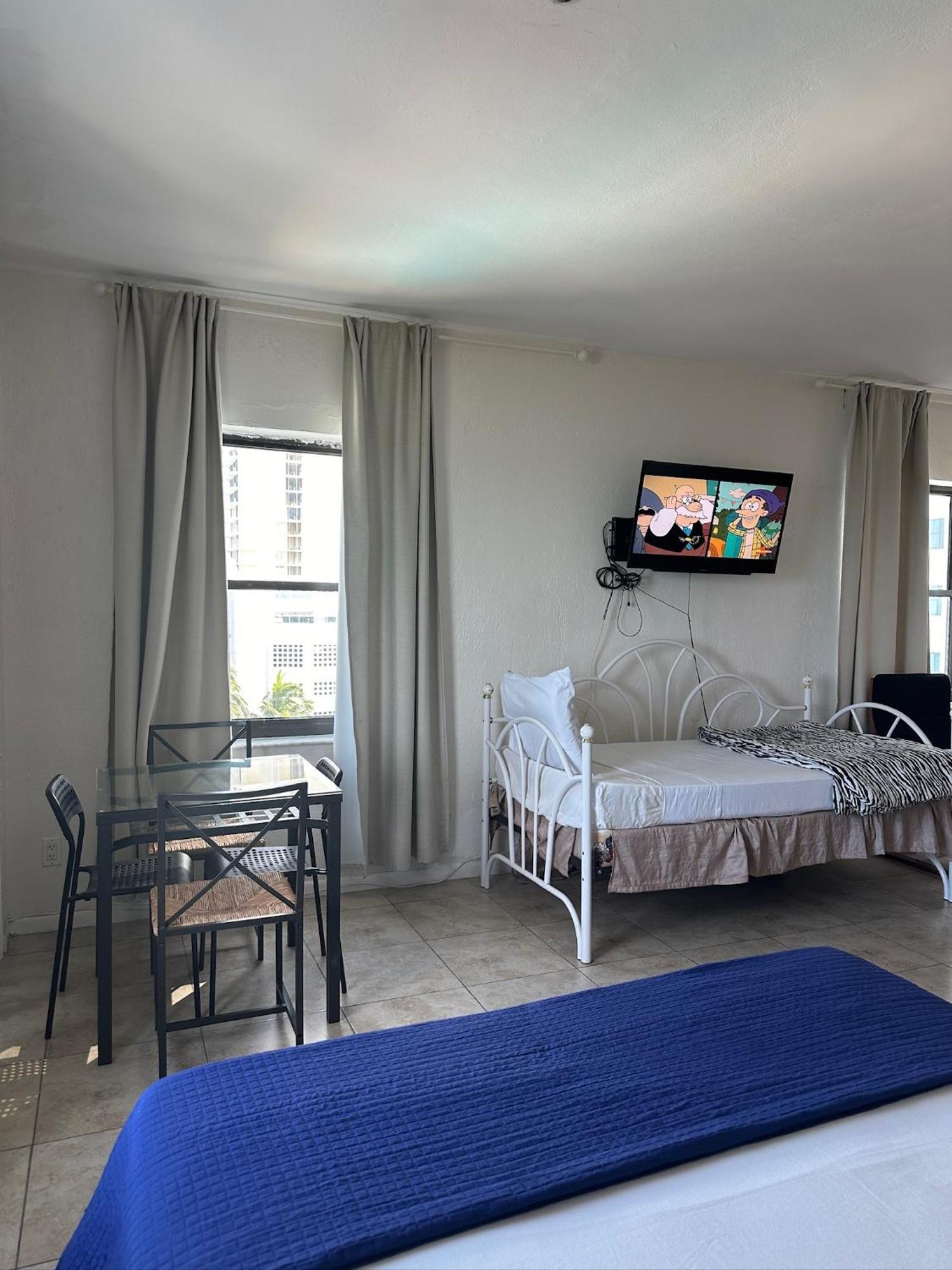 Casablanca On The Beach Miami Beach Room photo